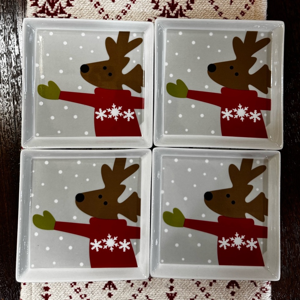 EUC Crate & Barrel Square Plates - Set of 4 - Joan Anderson 2016 - Reindeer
